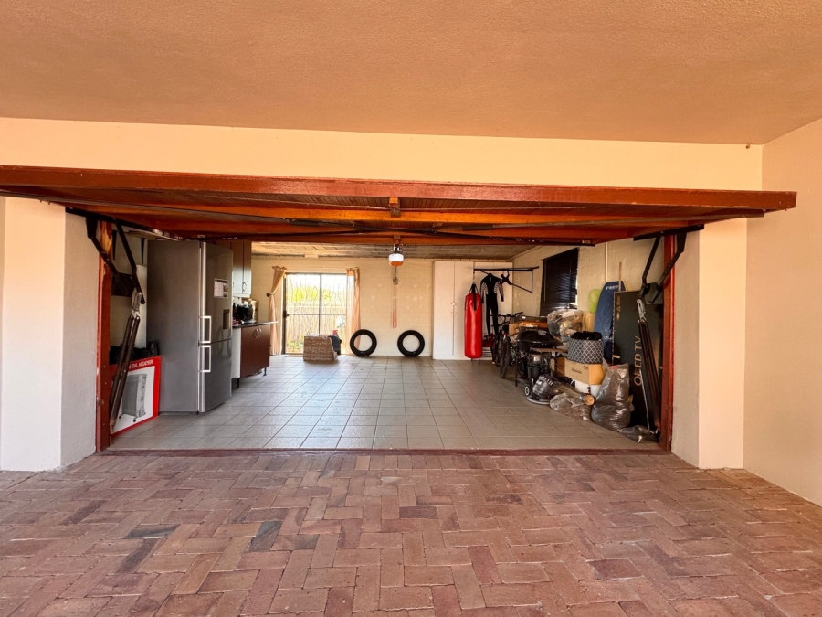 3 Bedroom Property for Sale in Big Bay Western Cape